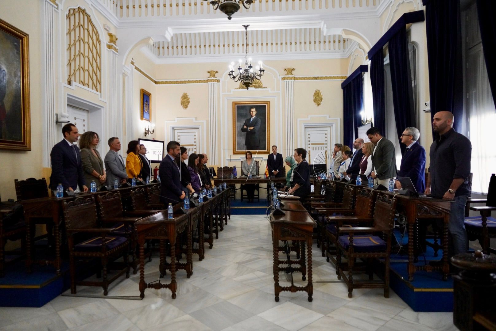 Un pleno centrado en el debate por el empleo juvenil y la limpieza en los barrios
