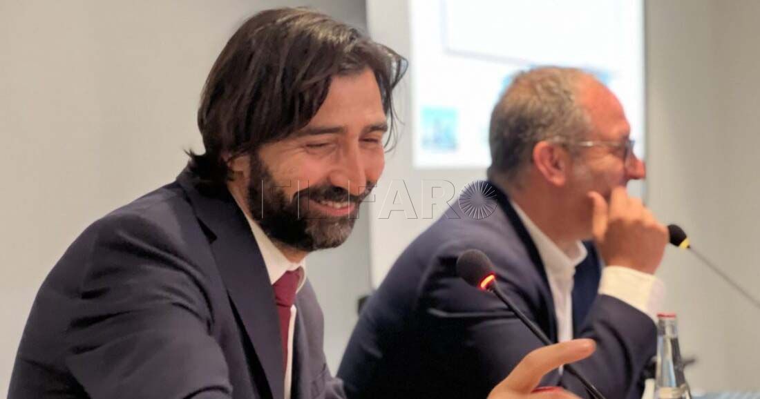 Conferencia del Colegio Médico