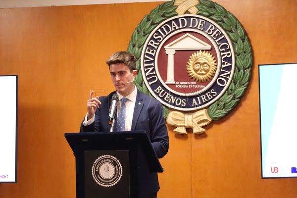 Imbroda recibe este lunes a los finalistas del Mundial de Oratoria en Melilla