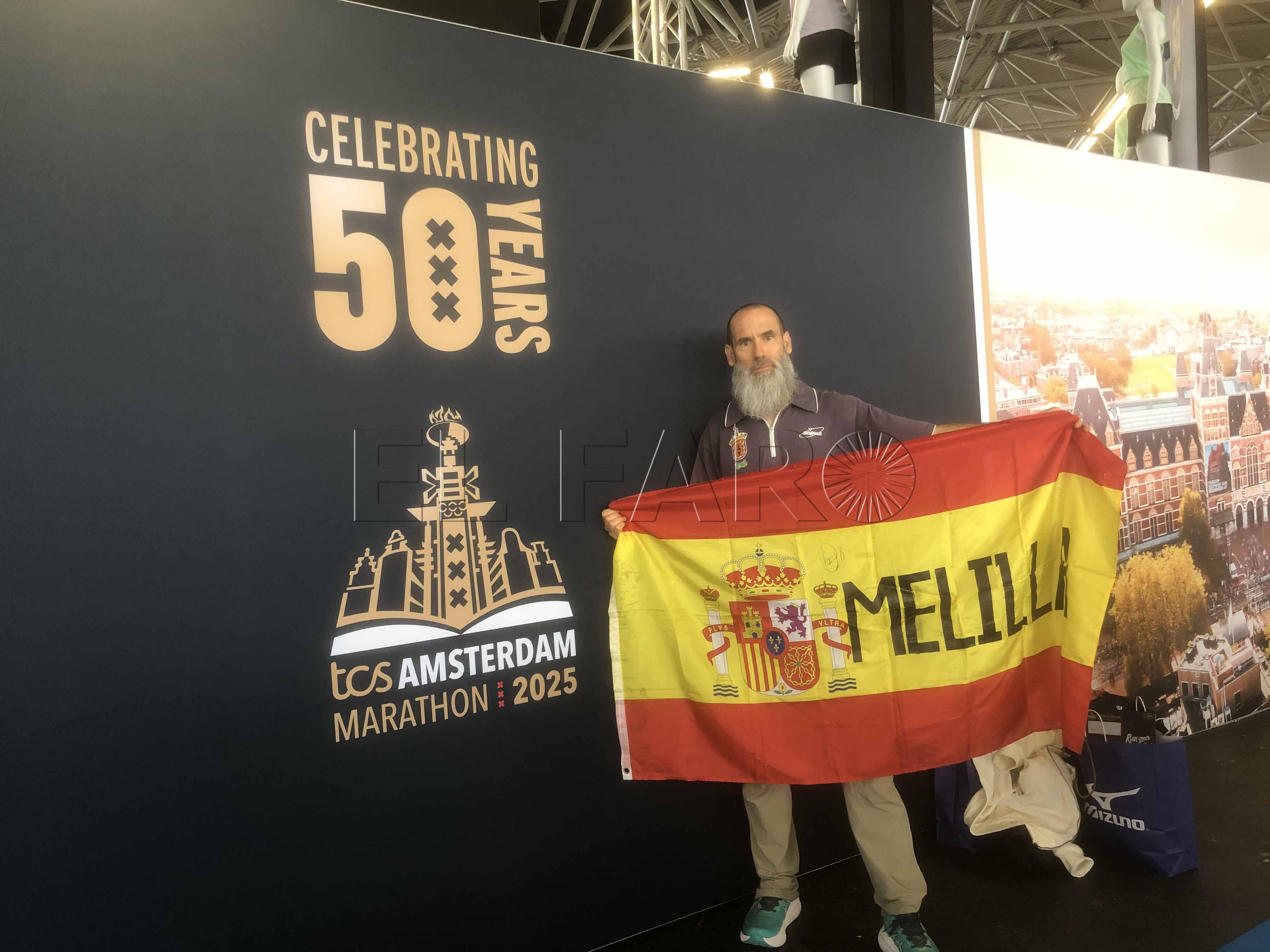 El melillense Gustavo Castro participa en el Maratón de Ámsterdam