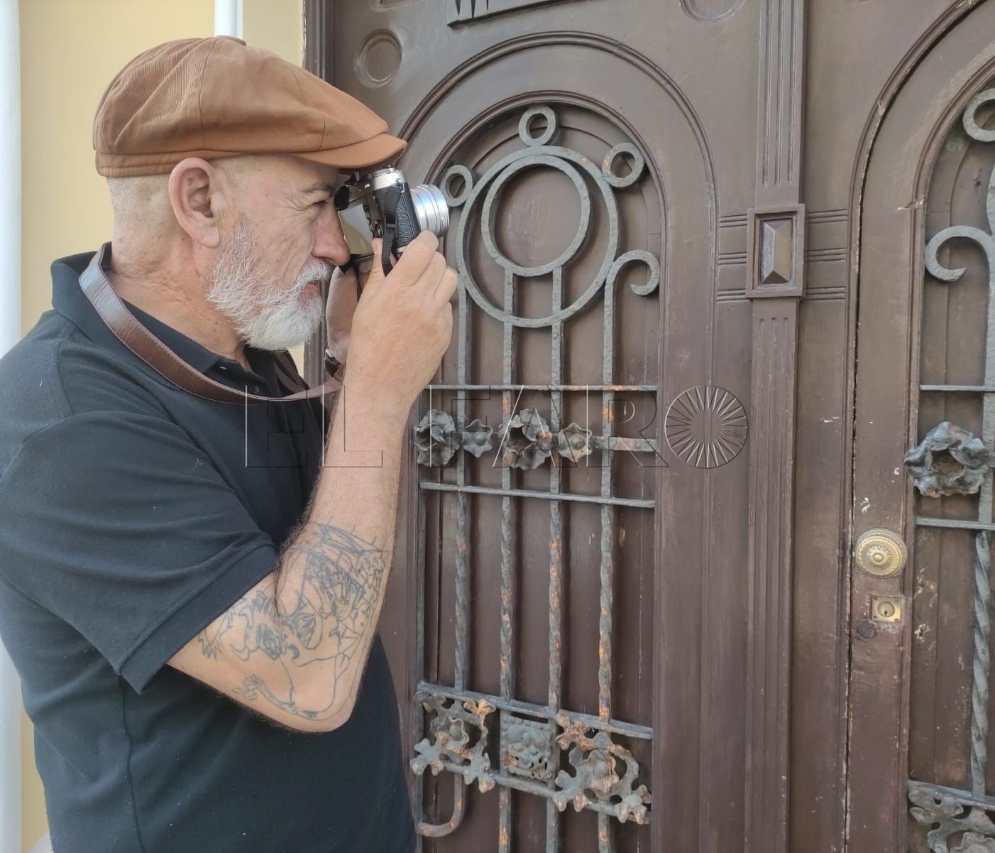 Antonio Ruiz retrata el patrimonio modernista de Melilla en un catálogo que unifica fotografía, historia y memoria