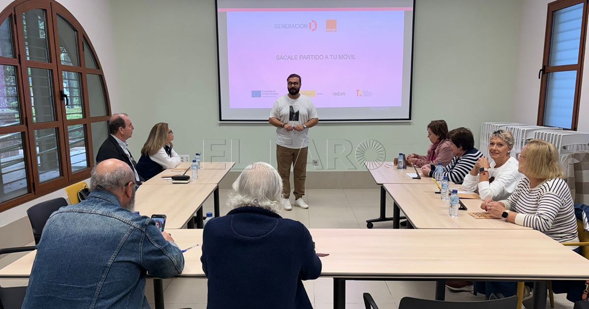 La Ciudad y Orange ponen en marcha los cursos del programa 'Igualdad digital, mayores conectados'