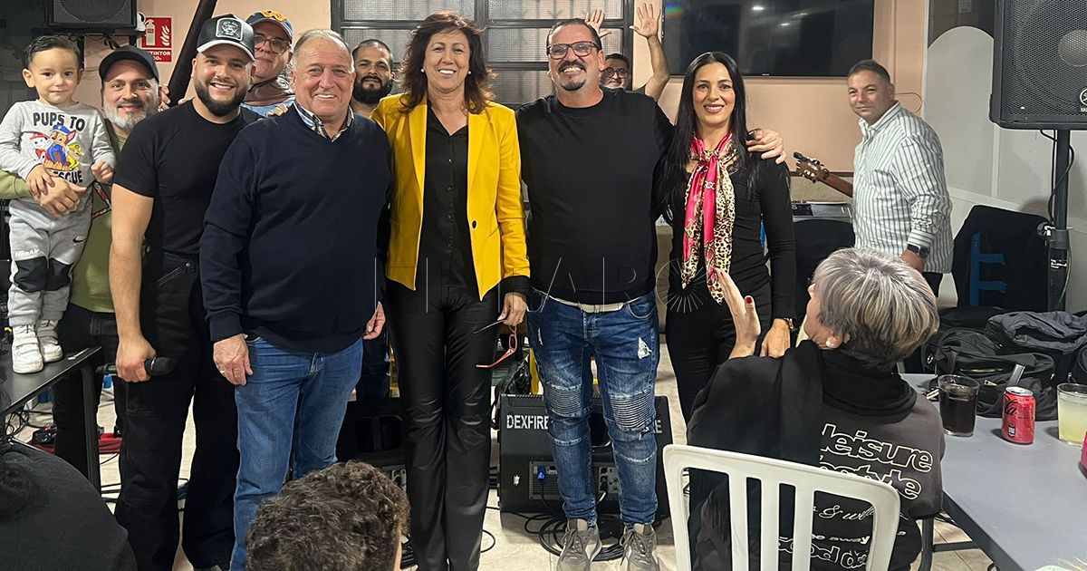 Los Soniketes y Compás, en las fiestas de la AV Hipódromo