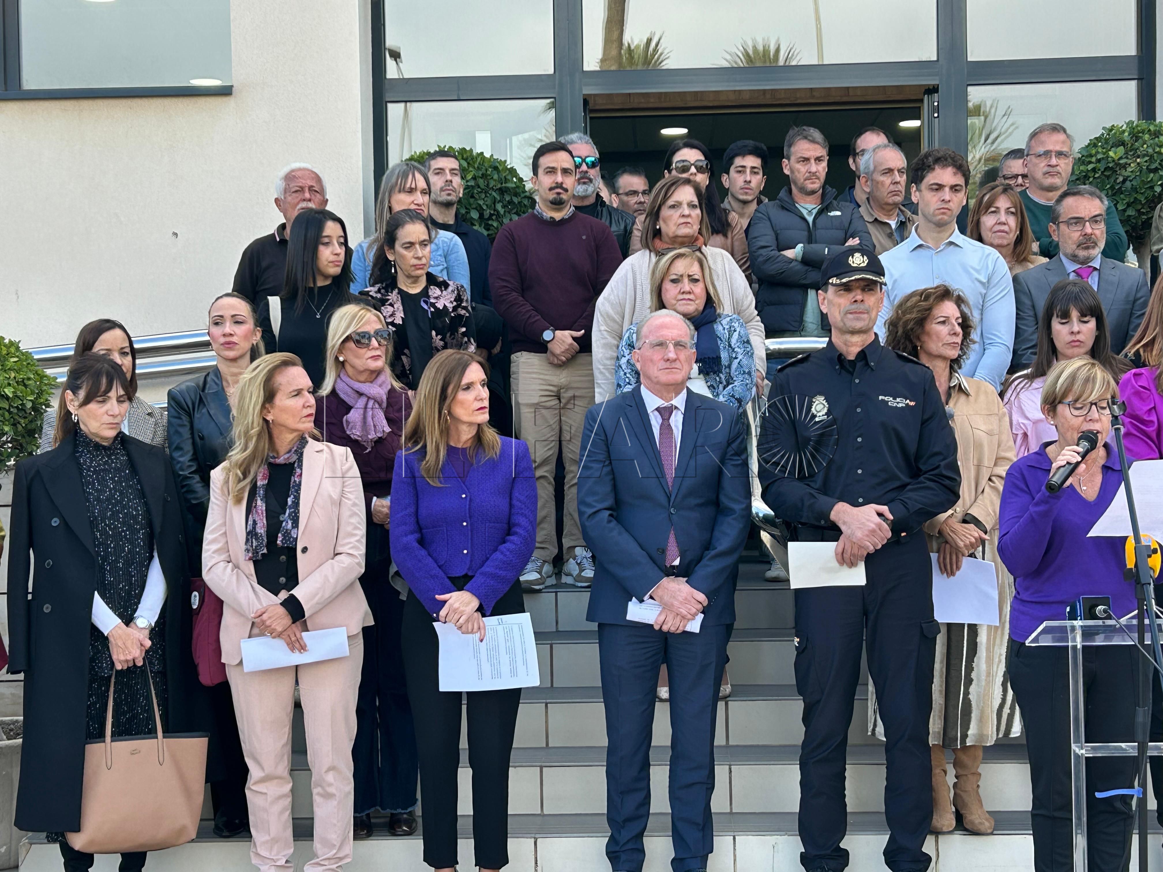 Resuenan en Delegación los nombres de las mujeres asesinadas en 2025 con motivo del 25N