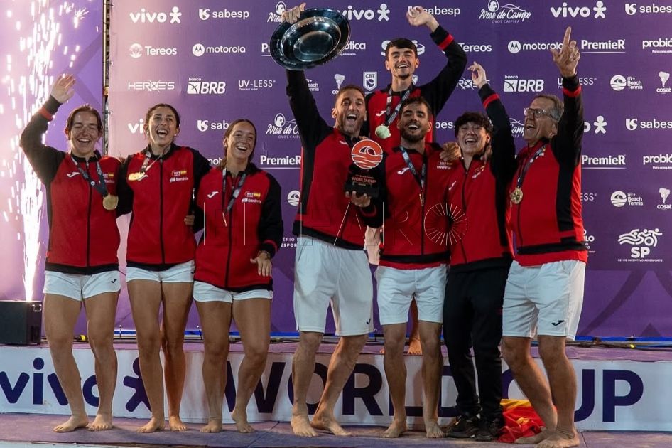 España, campeona del Mundo absoluto de tenis playa