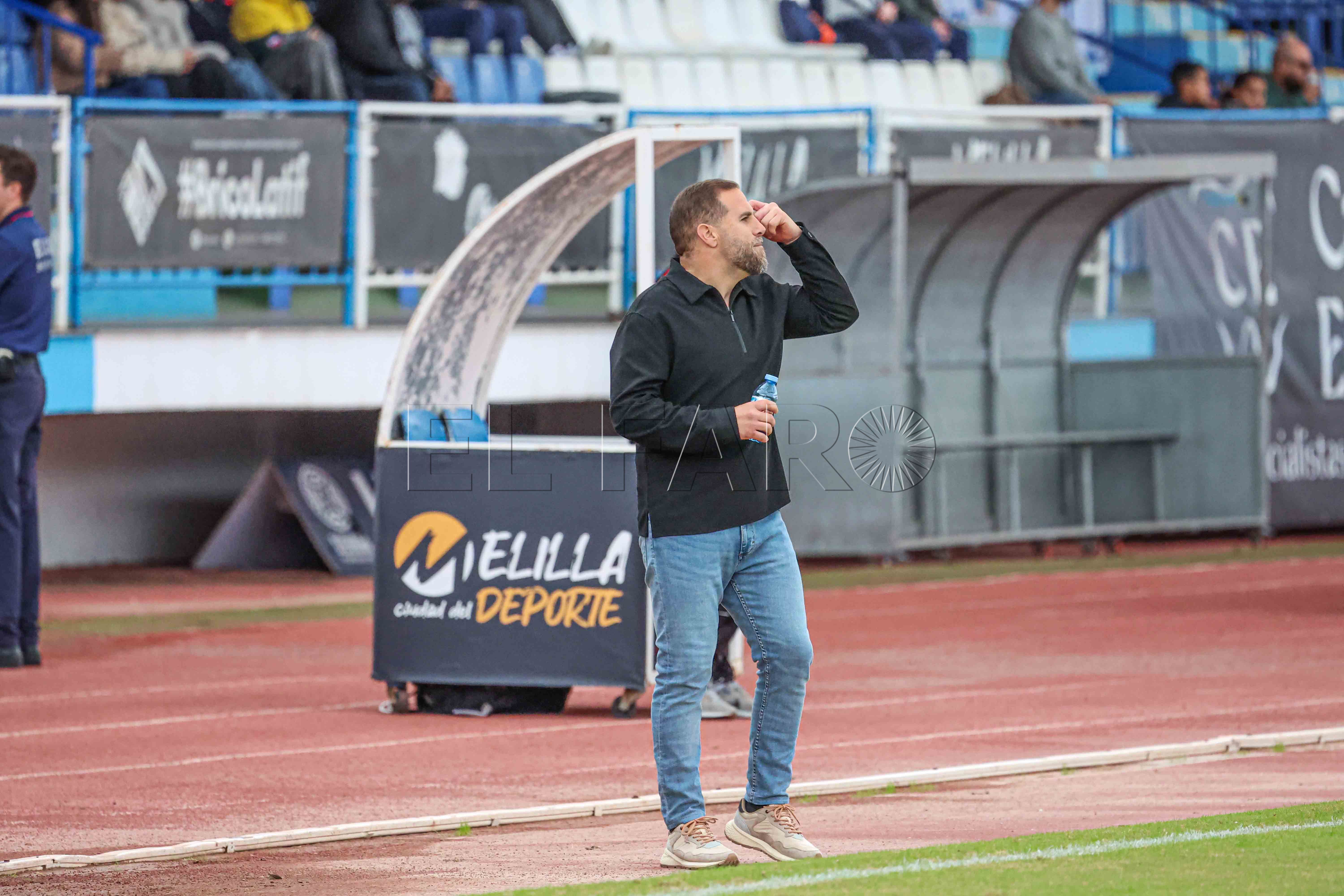 Javi Motos, tras el empate del Melilla ante el Recreativo de Huelva de este domingo: “El punto sabe a poco, pero el equipo sigue creciendo”