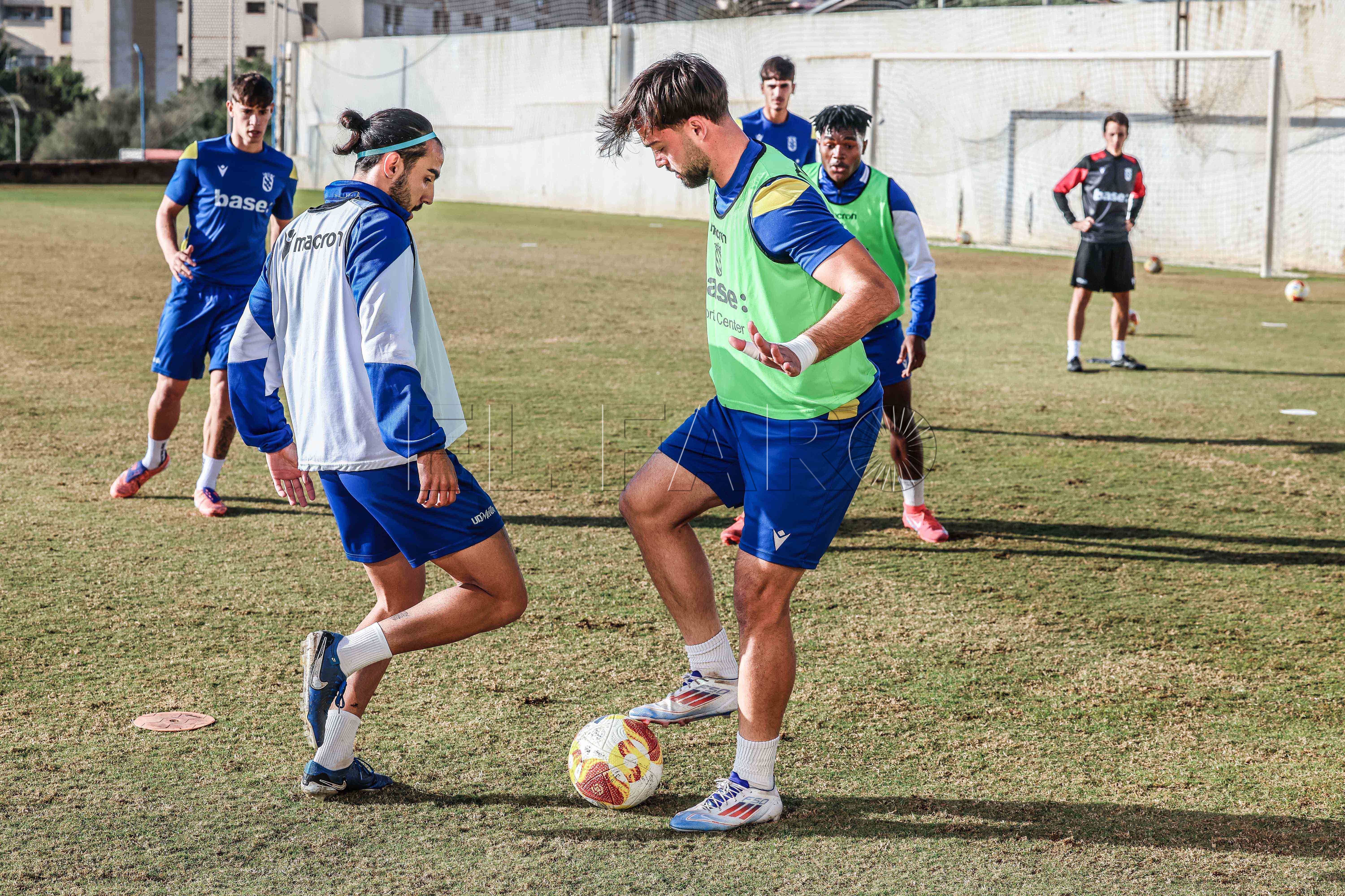 La plantilla azulina ve el choque ante Estepona como una primera final