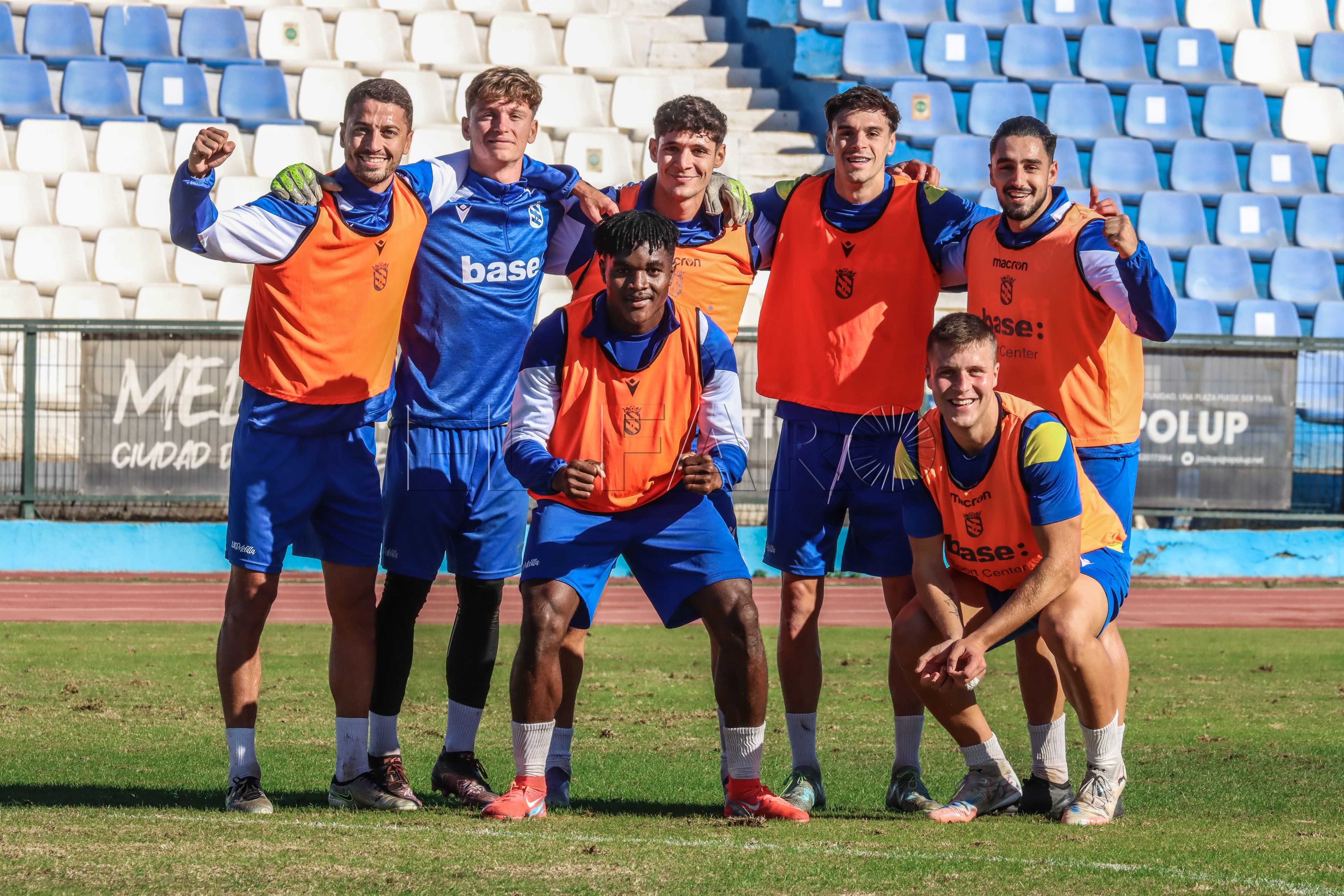 La plantilla sigue con su duro trabajo en el estadio Álvarez Claro