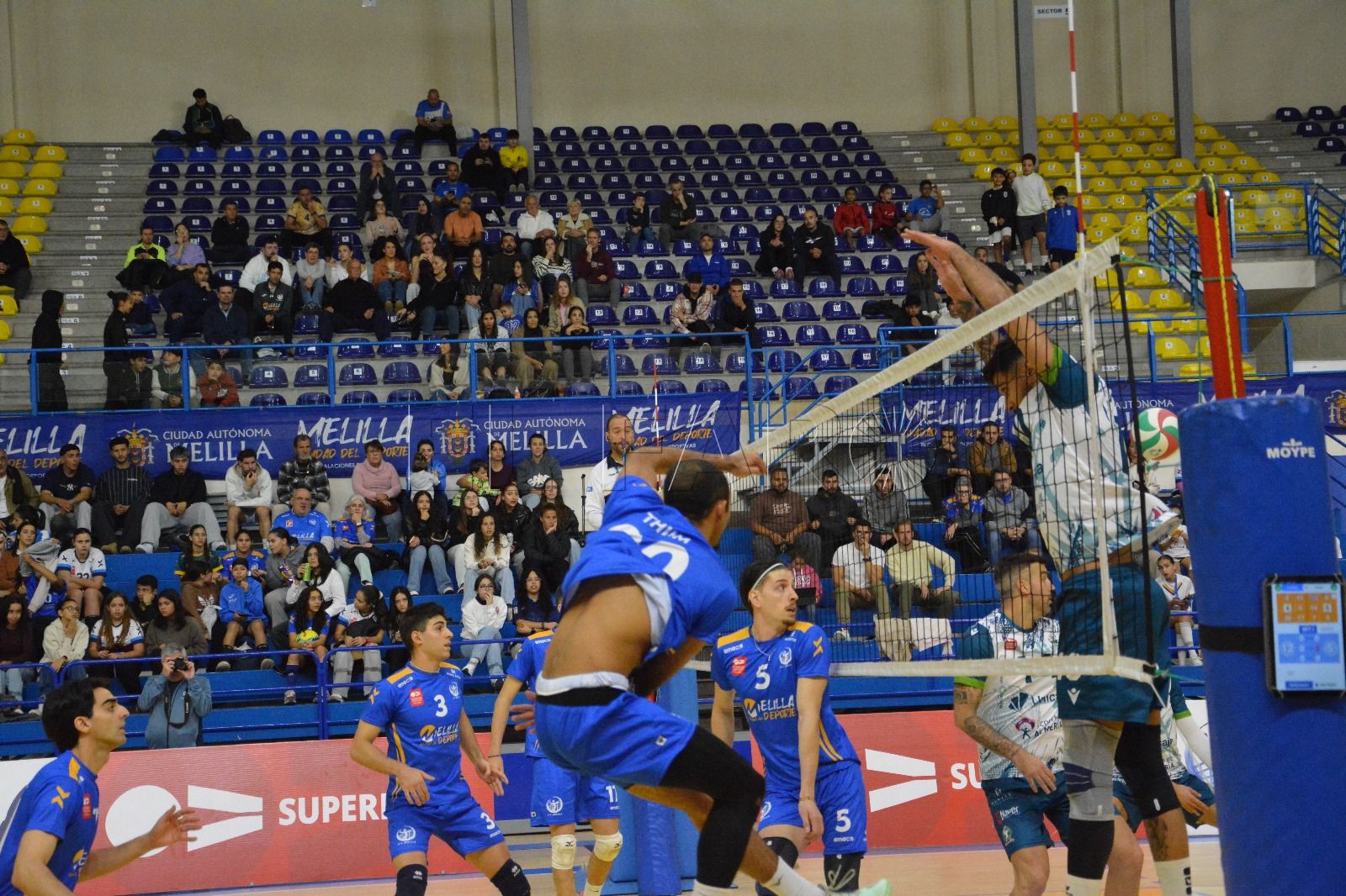 Choque de titanes entre el CV Melilla y el cuadro del Herce Soria