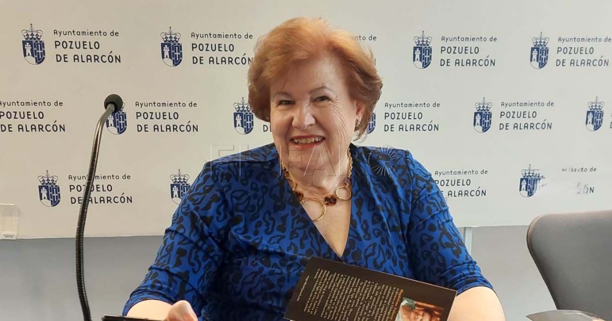 “Quiero con mis novelas despertar el interés por la historia”