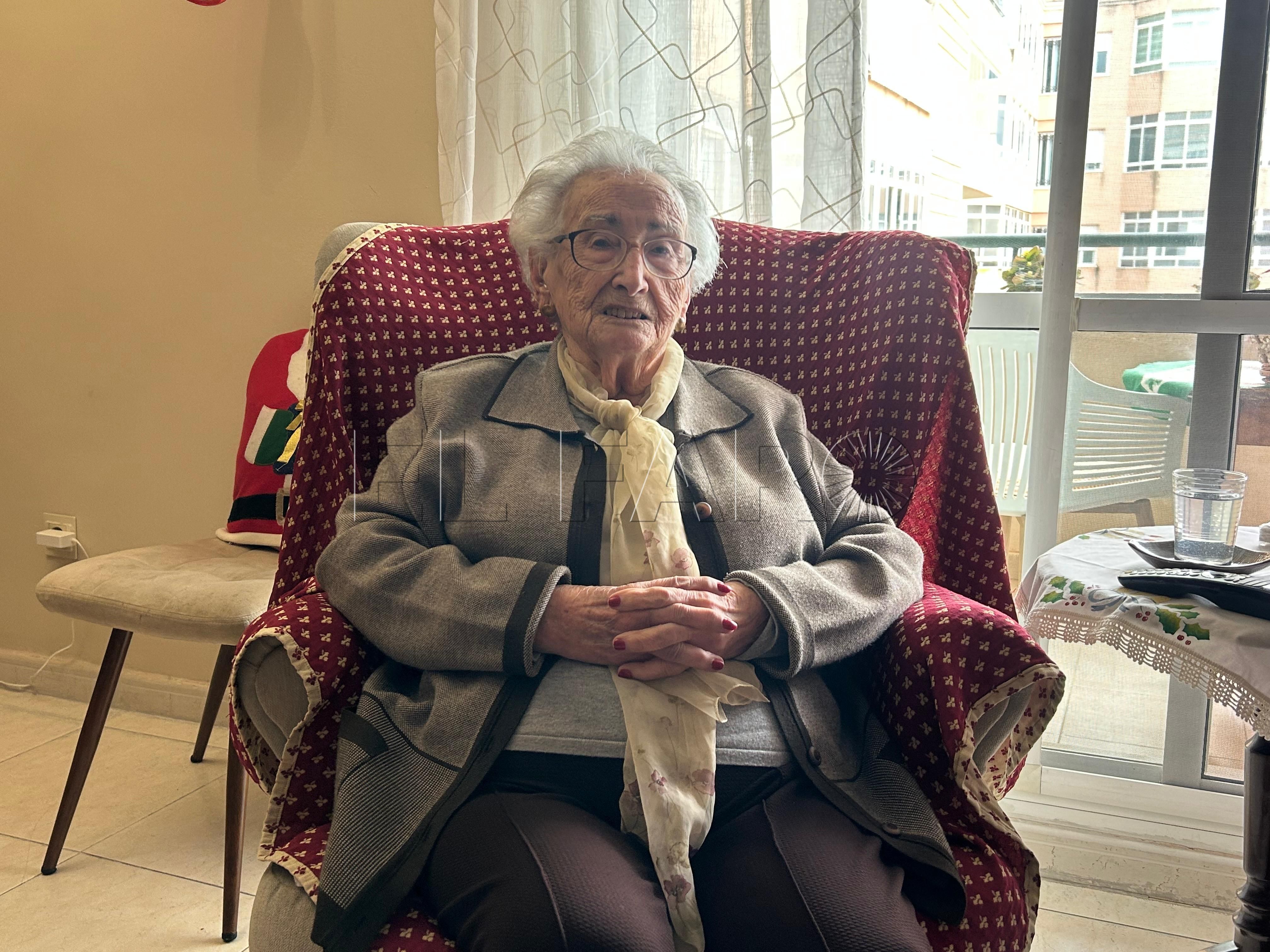 Isabel Oses, la última nacida en Chafarinas, cumple 100 años