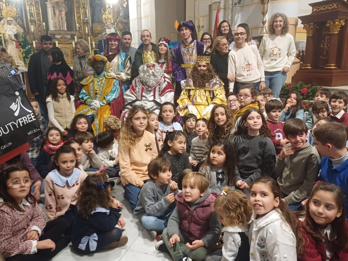 La estrella de Belén guía a los Reyes Magos hasta el Sagrado Corazón