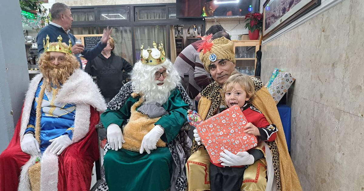 Los Reyes Magos hacen su aparición en el Centro Hijos de Melilla