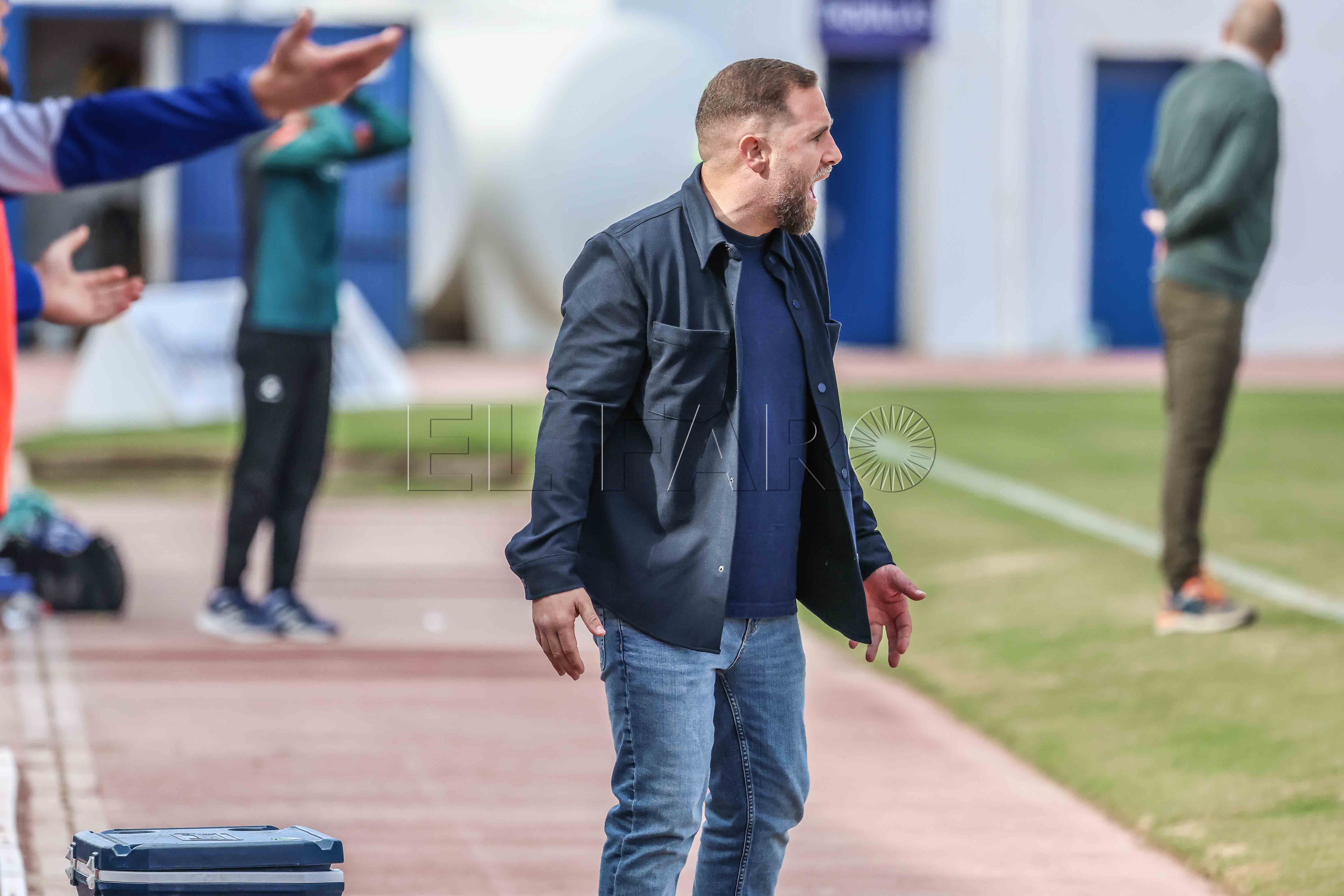 Javi Motos: “Nos tocaba también ganar un partido así, desde la solidez y el compromiso”