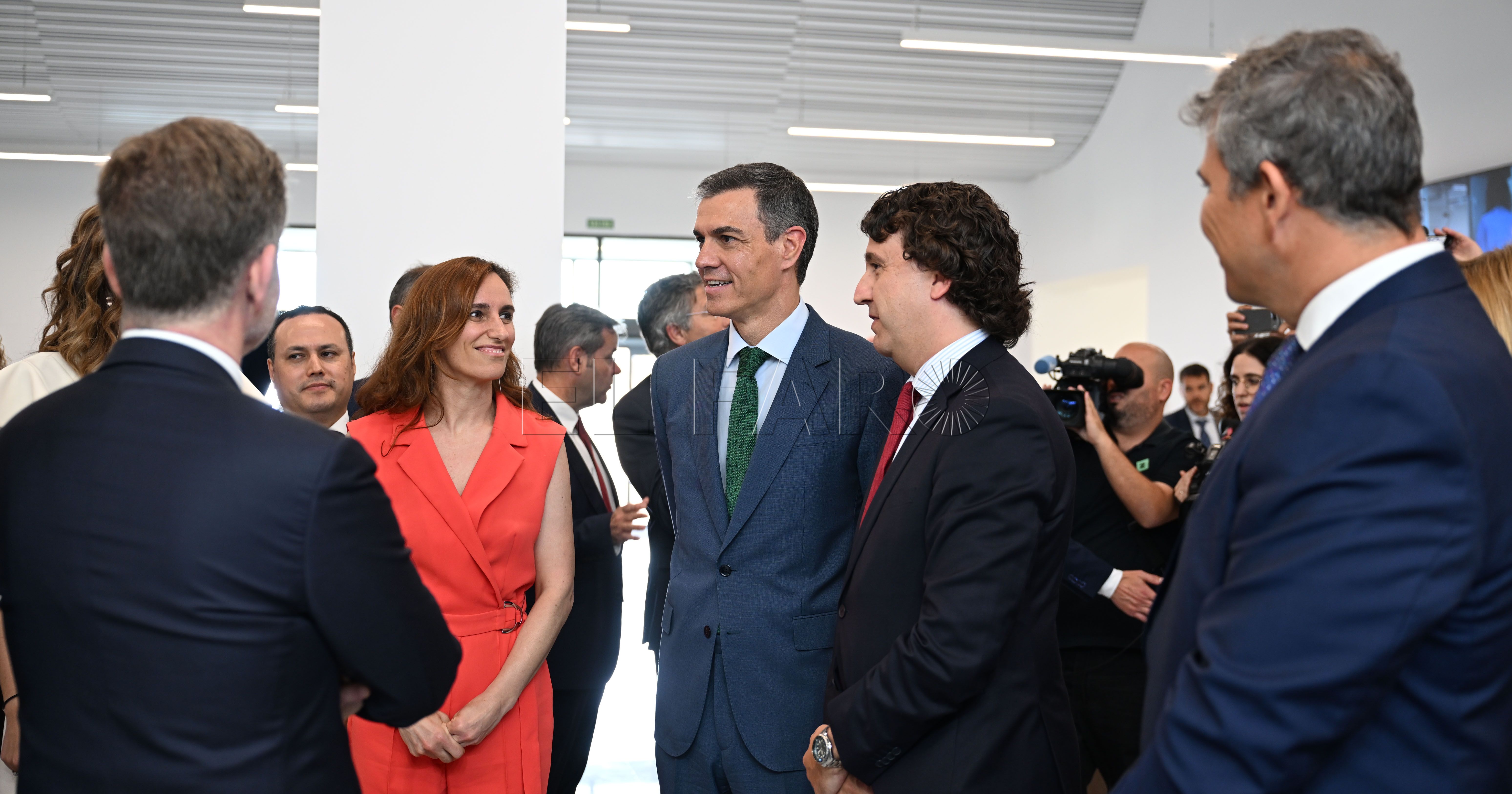 Sánchez y la ministra de Sanidad