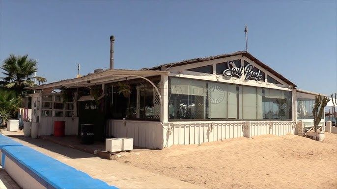 La Ciudad remodelará el antiguo chiringuito de la playa de los Cárabos.