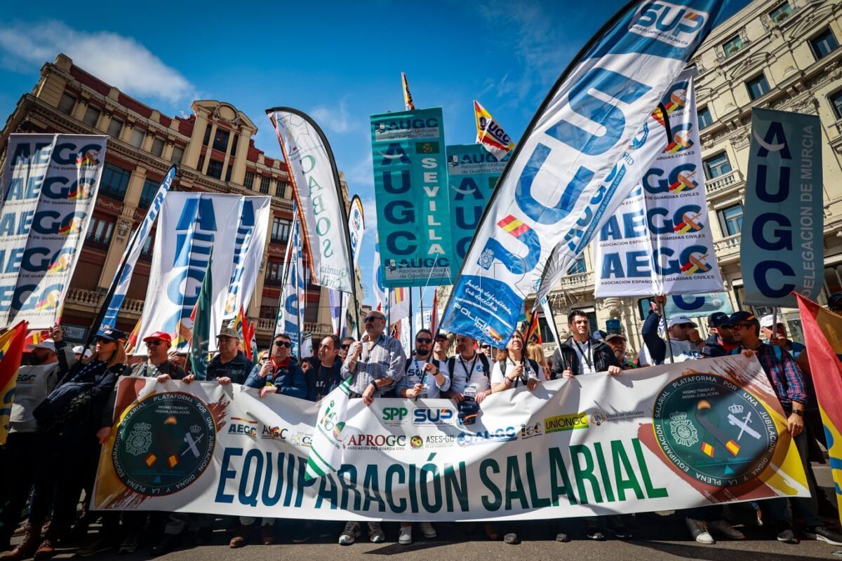Sindicatos policiales acusan al Gobierno de aumentar la brecha salarial con los Mossos