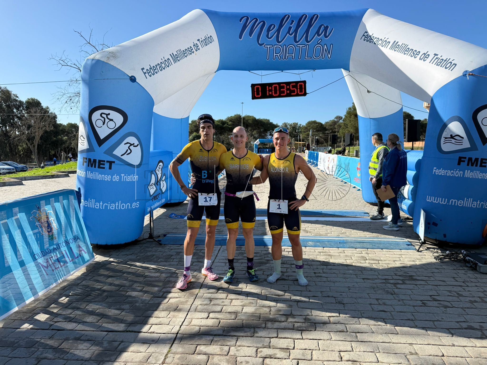 Juan Barrios y Lucía Faus se coronan en el Autonómico de Duatlón