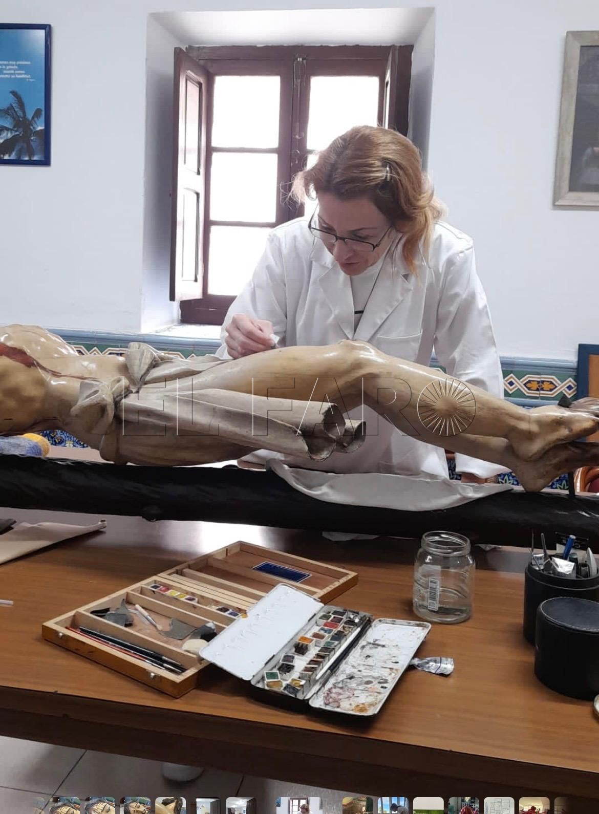 La restauradora de arte Amaya Martínez, elegida para presentar el cartel de la Cofradía del Nazareno