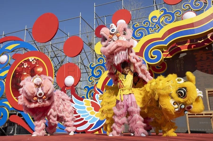 El Año Nuevo chino 4724 inaugura el ciclo del Caballo de Fuego