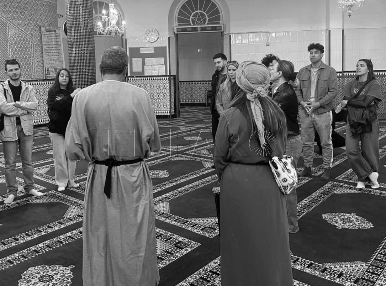 José Oña y Carolina Torreblanca en una 'ruta poética' realizada el pasado año.  -Cedida por Francesco Bondanini-