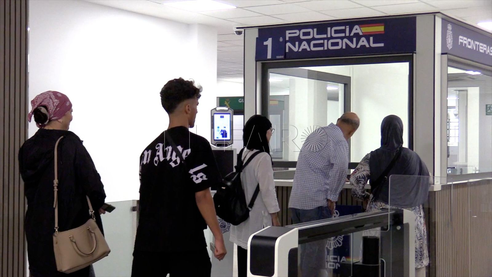 Imbroda ha subrayado la importancia del régimen de viajeros en la aduana. Foto:cedida