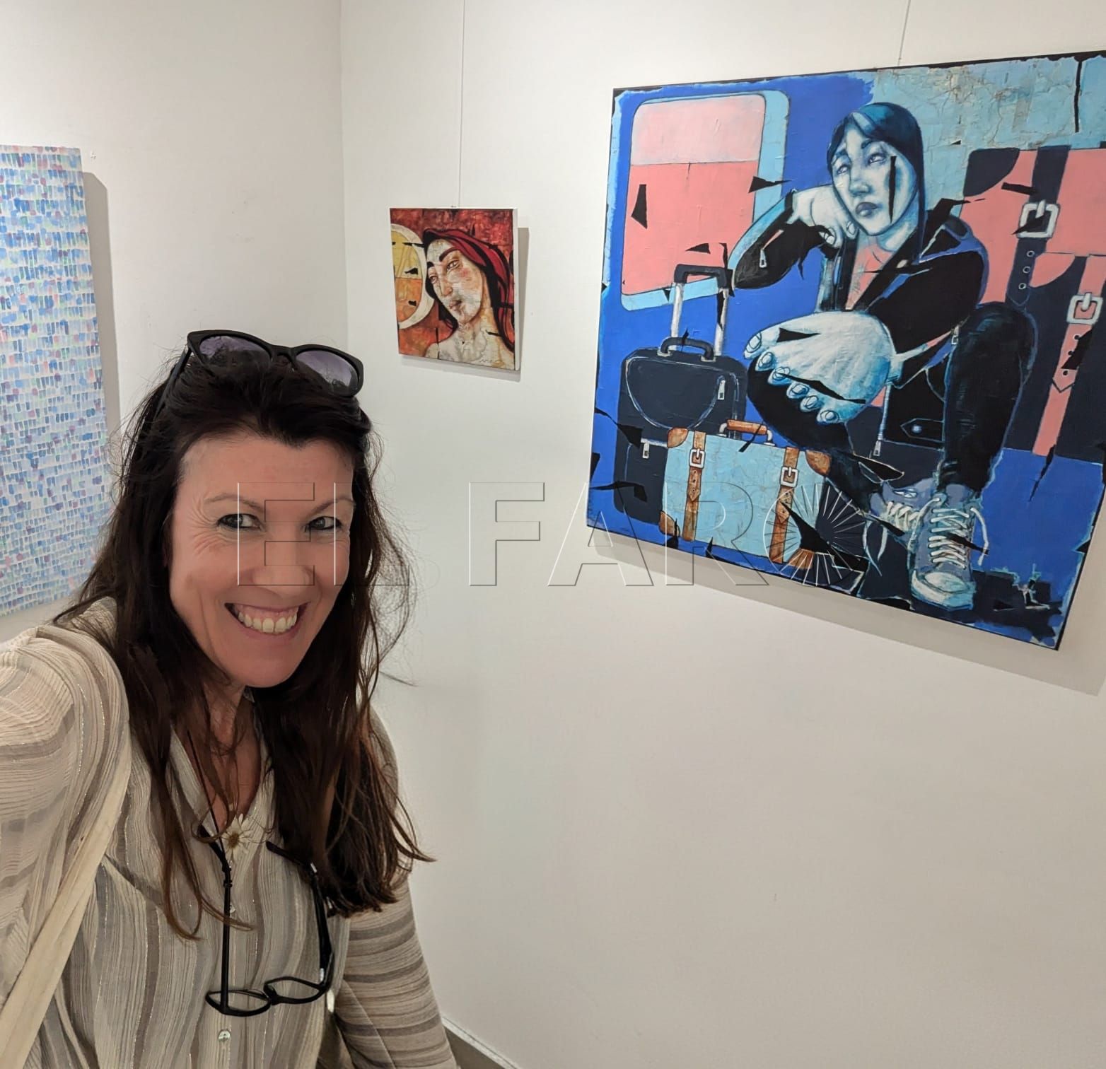 Patricia Boned junto a sus obras expuestas hasta el sábado 28 de febrero en Melilla. -Cedida por la artista-