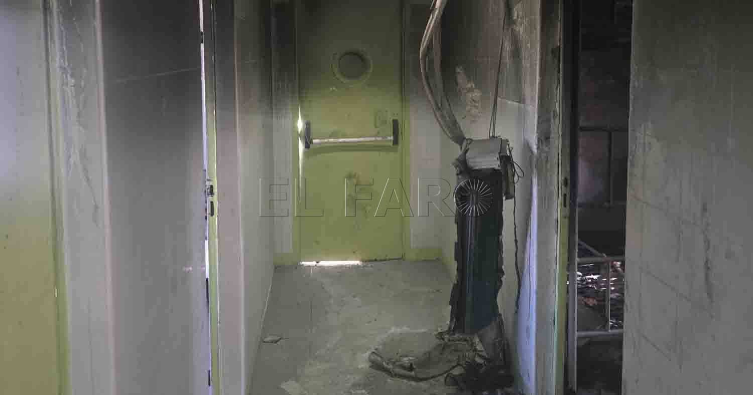 Delegación del Gobierno pide explicaciones a la Ciudad por el altercado e incendio en La Purísima