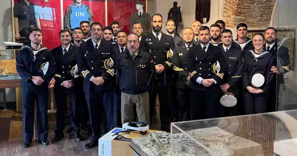 Visita al Museo Militar de Melilla