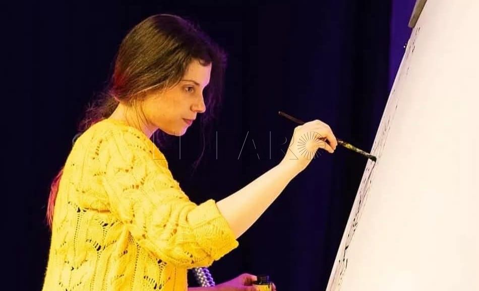 Poner rostro al tiempo, la diversidad y el activismo: Laura Romero ilustra a las mujeres del calendario coeducativo 2026