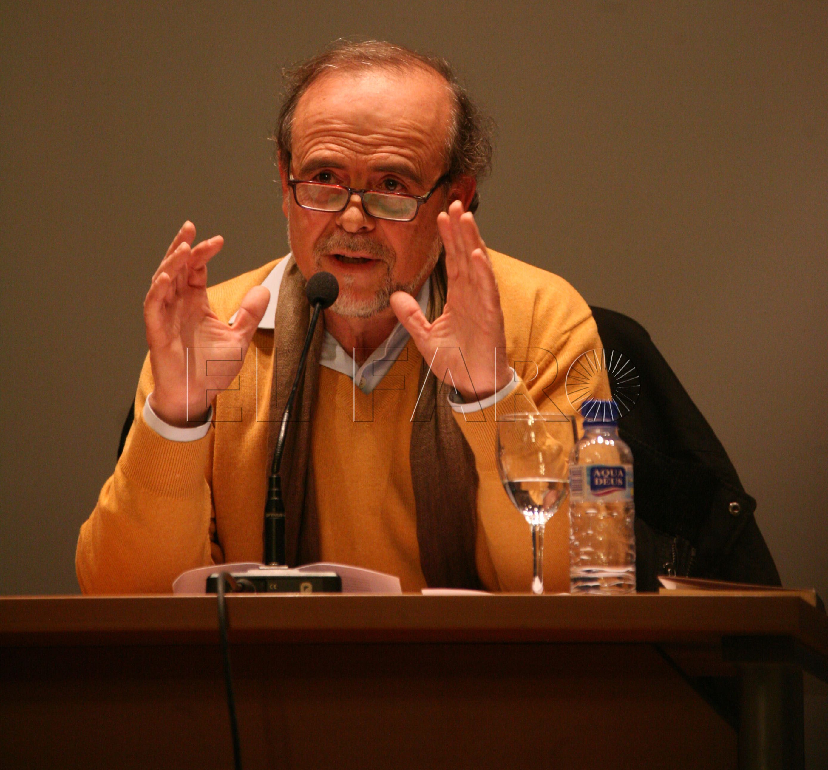 El escritor melillense, Antonio Abad.
