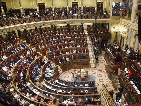 El Partido Popular impulsa iniciativas parlamentarias para mejorar las condiciones laborales de los médicos