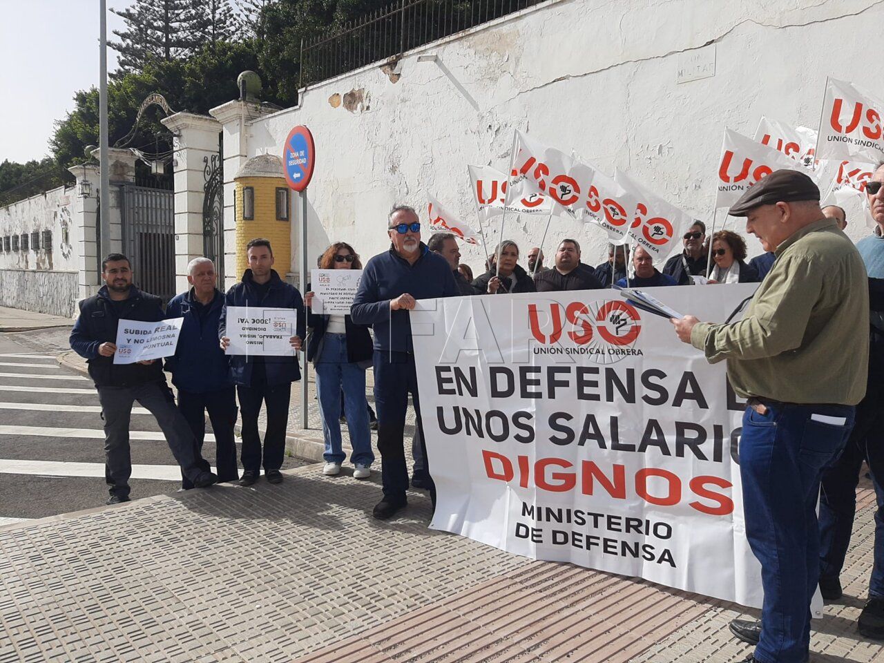 El personal civil de Defensa se moviliza para reclamar el incentivo salarial de 300 euros