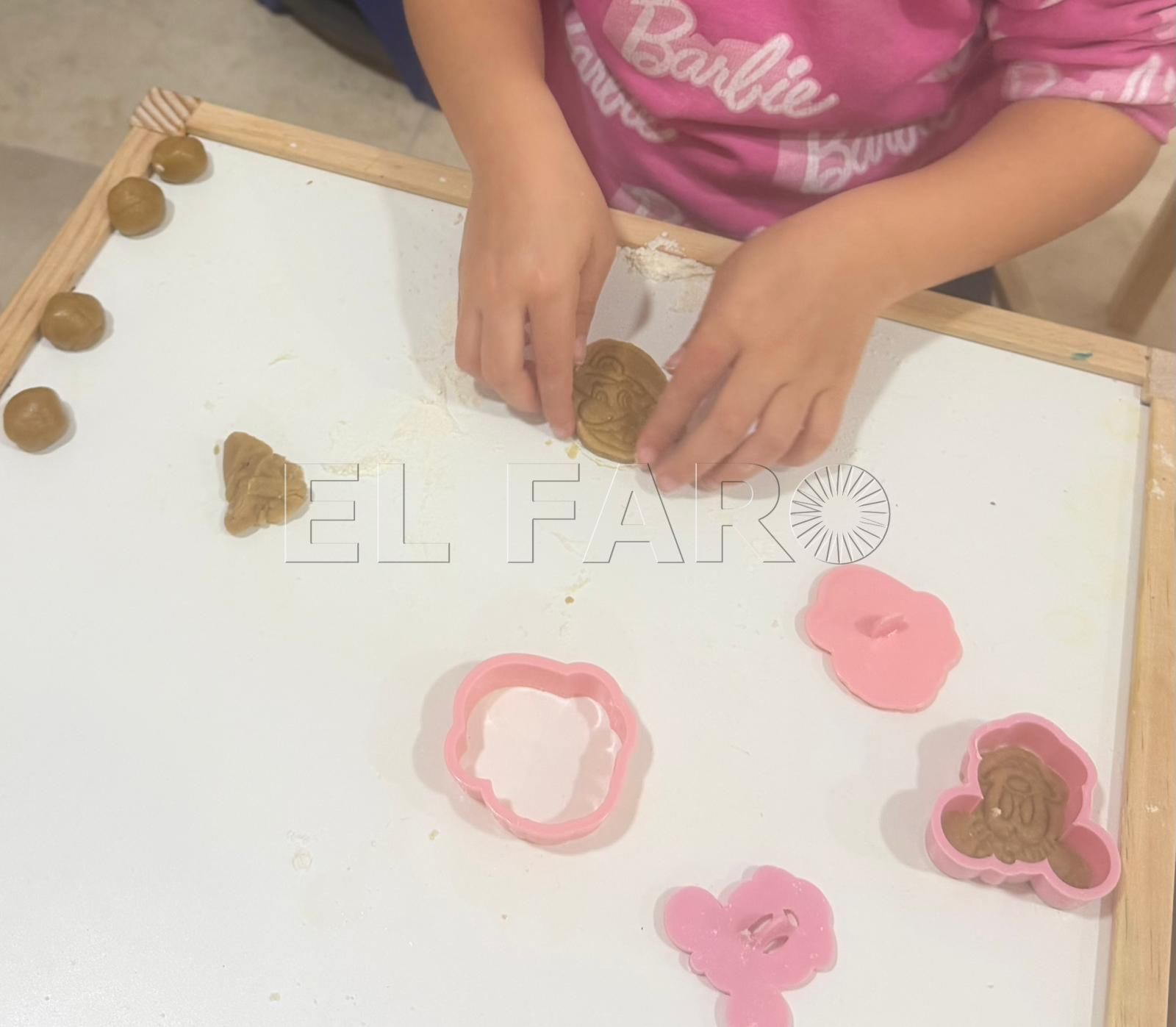 El taller de galletas que organizó la ludoteca tuvo mucha participación. Cedida por Olaya Jiménez