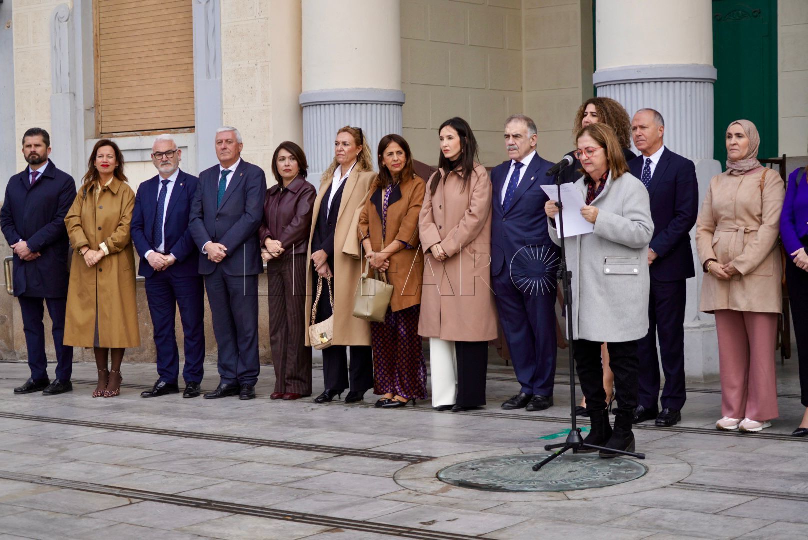 Miemmbros del Gobierno local en la lectura del manifiesto por el 8M el pasado viernes.