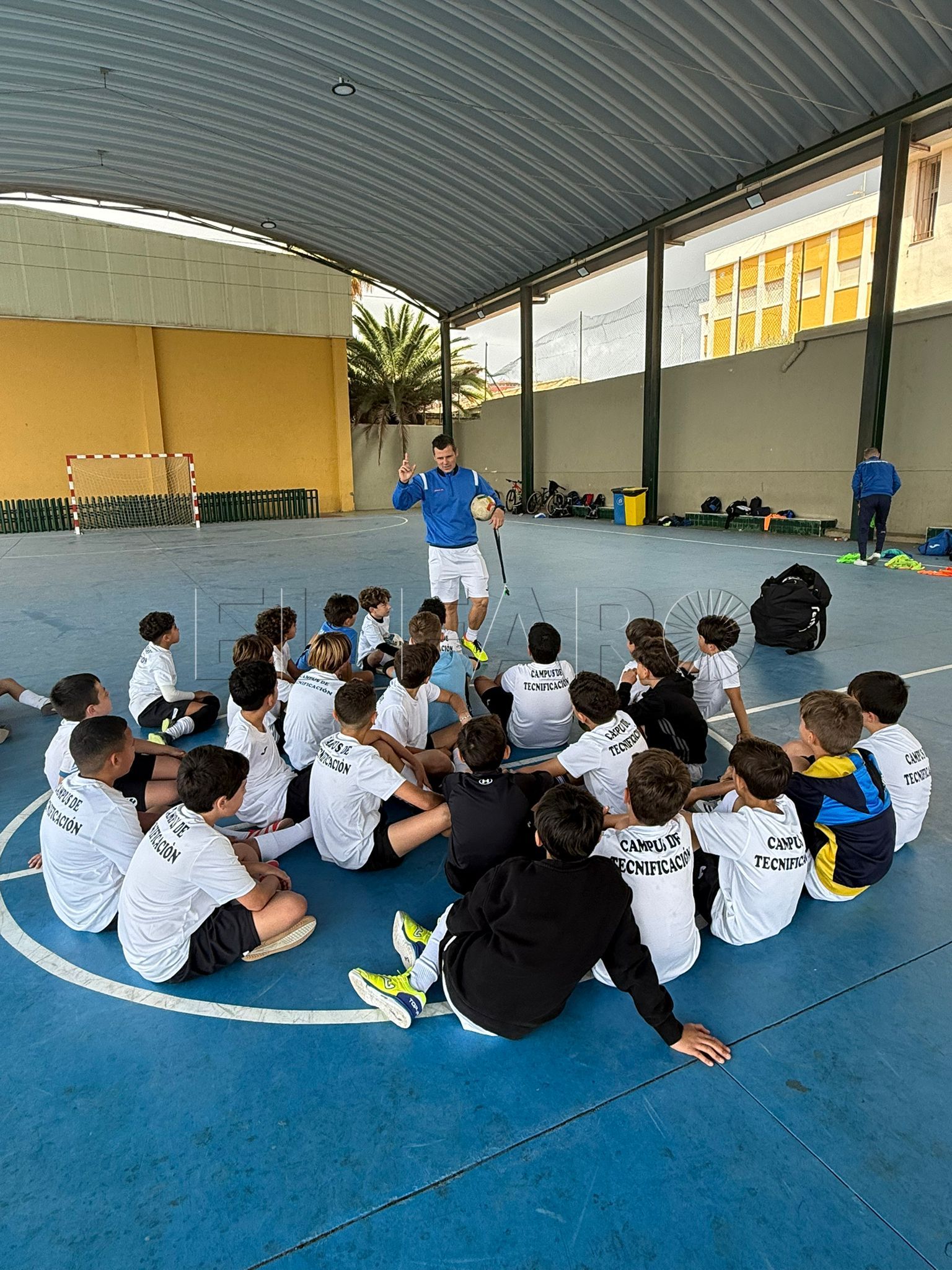 El campus sigue su actividad en el Anselmo Pardo con fútbol sala