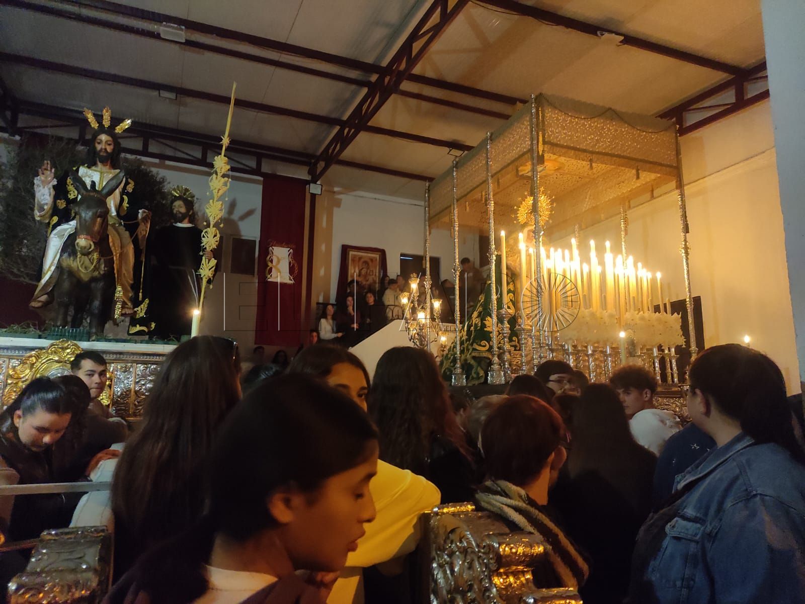 Nuestra Señora de Gracia y Esperanza en la Casa Hermandad de la Cofradía. -AGC-