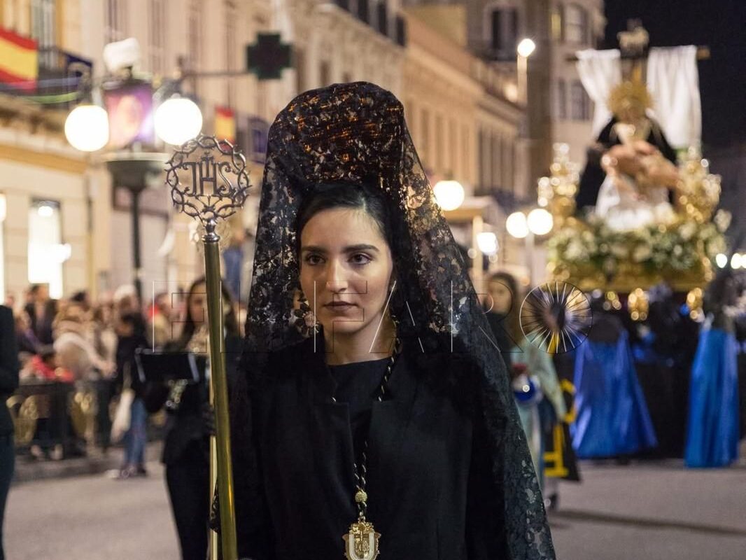 María del Carmen Rubiales Duplas procesionando de mantilla (cedida)