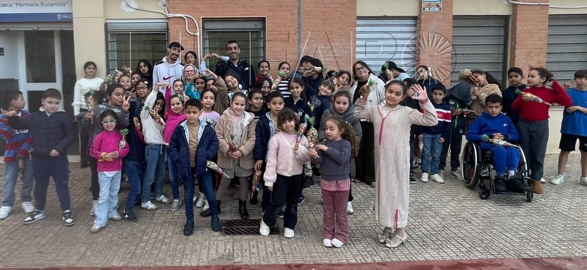 Los niños disfrutando de las actividades lúdicas.