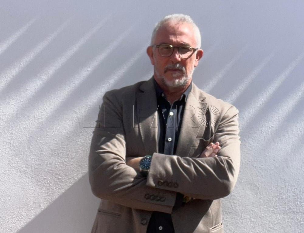 Juan Manuel Fernández Millán nació en Melilla en 1963, psicólogo de profesión y autor de "El silencio es cómplice". -Cedida por el novelista-