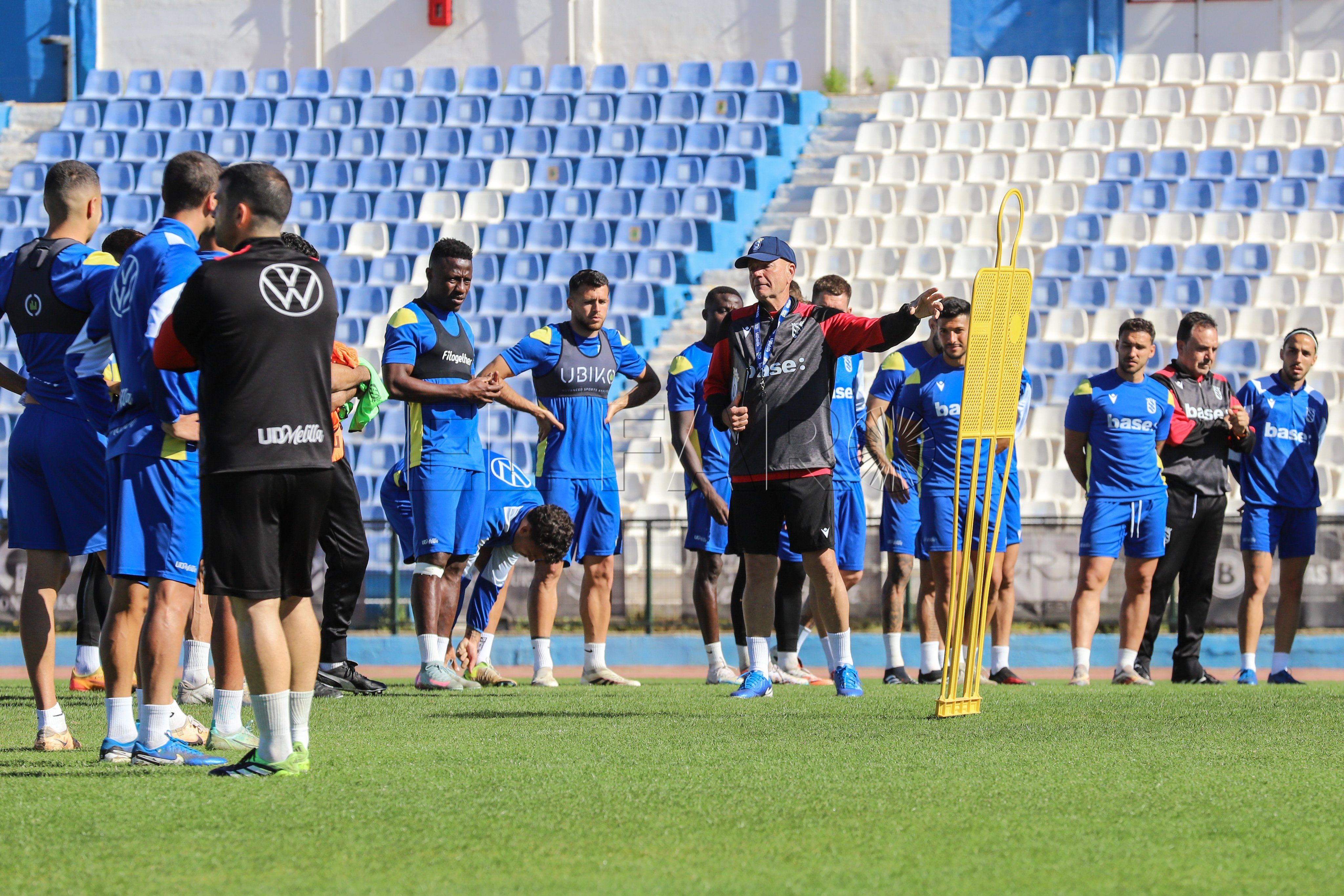 La UD Melilla busca asaltar Estepona para seguir creyendo en la salvación