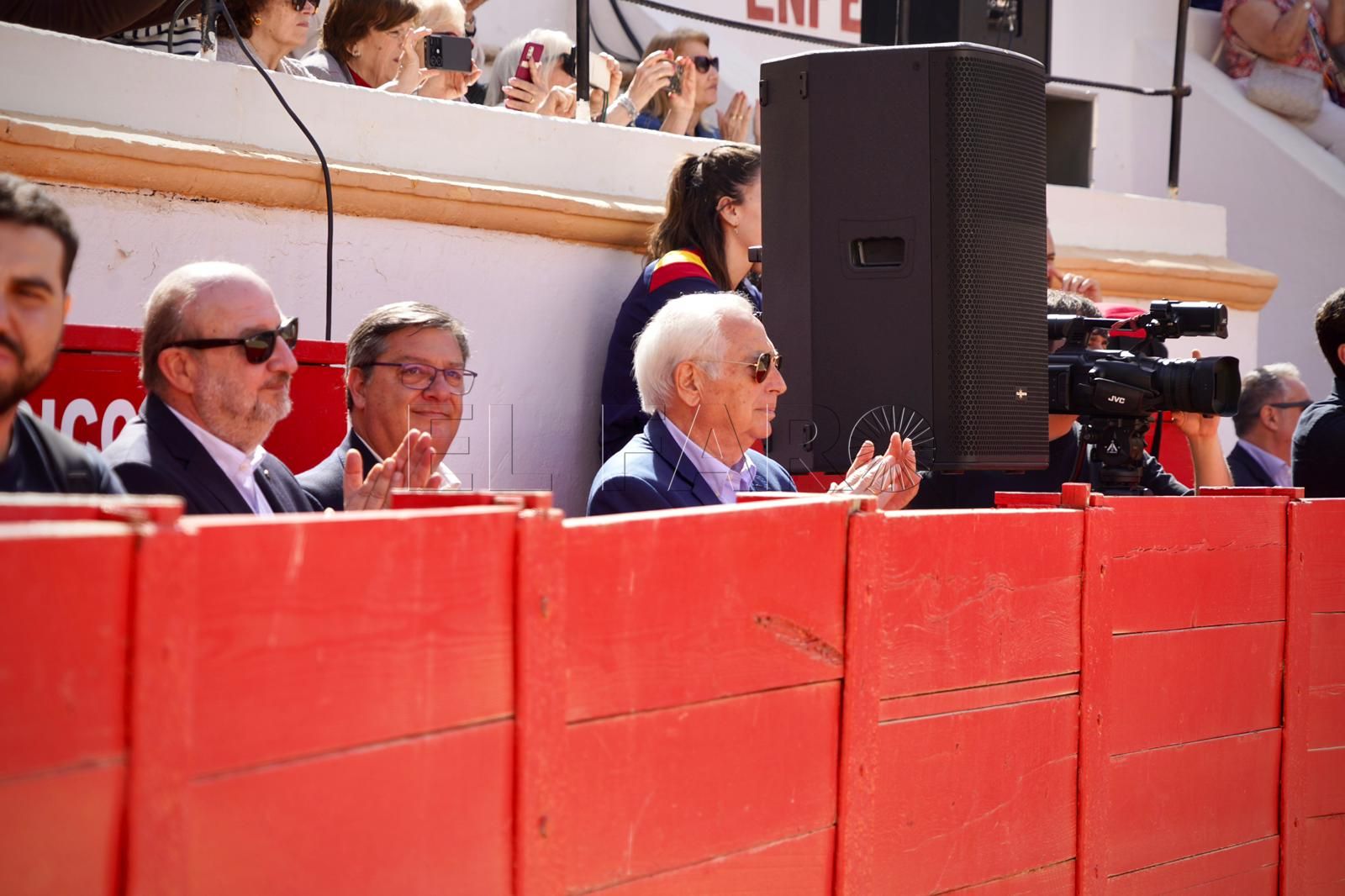 El presidente junto a autoridades locales han visitado el espectáculo de la Plaza de Toros
