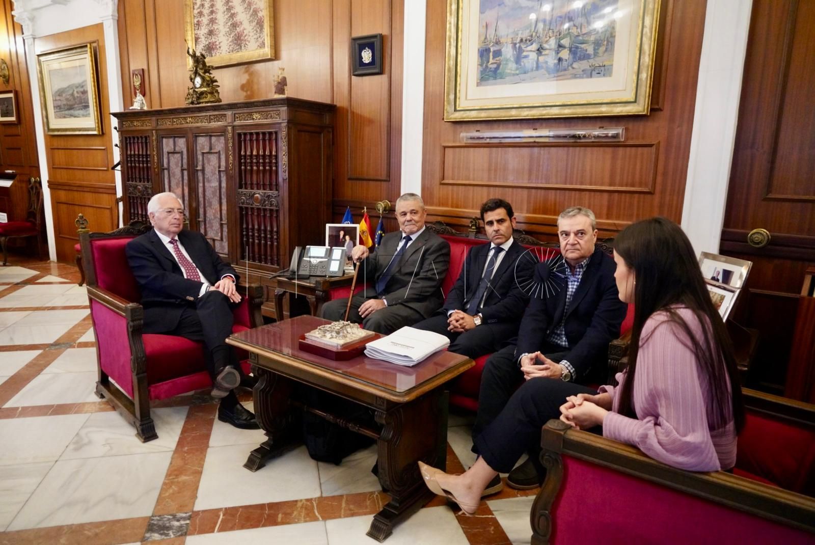 La Ciudad y Aproni colaborarán tres años para fomentar acogimientos y adopciones