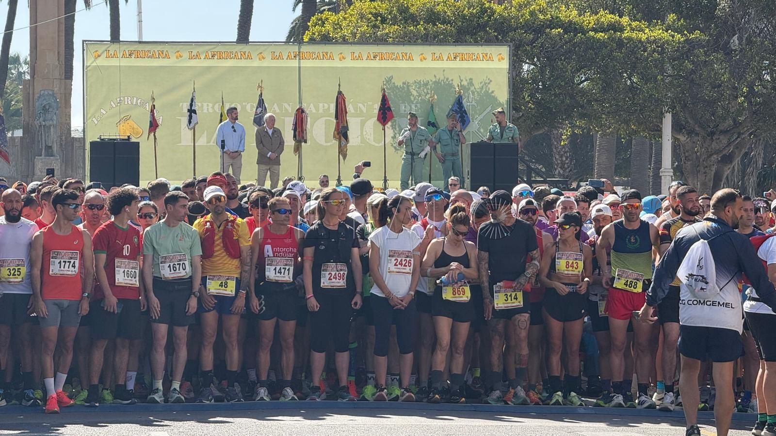Autoridades locales y el coronel jefe del Tercio Gran Capitán 1º de La Legión, Ignacio García del Castillo estuvieron presentes en el momento de la salida.