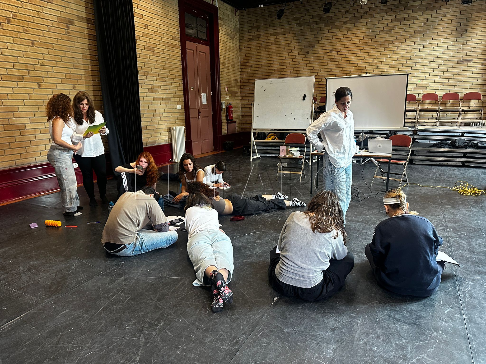 Alejandra Nogales impartiendo su seminario basado en 'Lorquianas' en Oporto. -Cedida por Nogales-