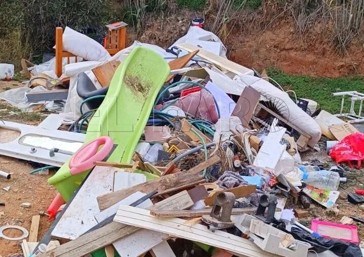 Daniel Ventura acusa al Partido Socialista de “alentar a los incívicos”