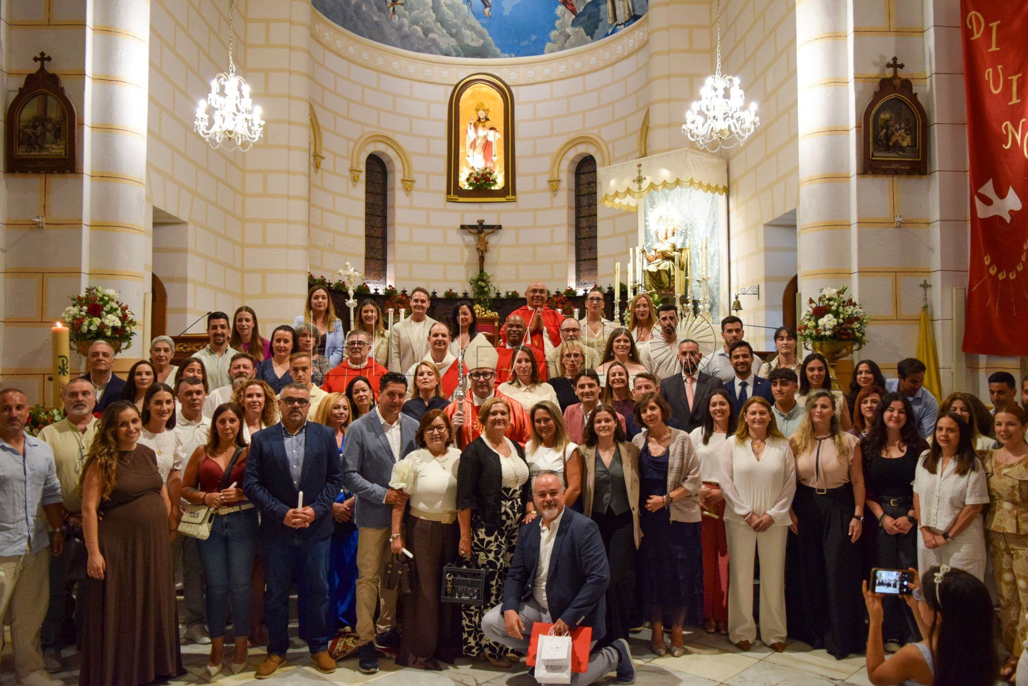 Encuentro cofrade en la Iglesia del Sagrado Corazón. Foto: M.Reyes.
