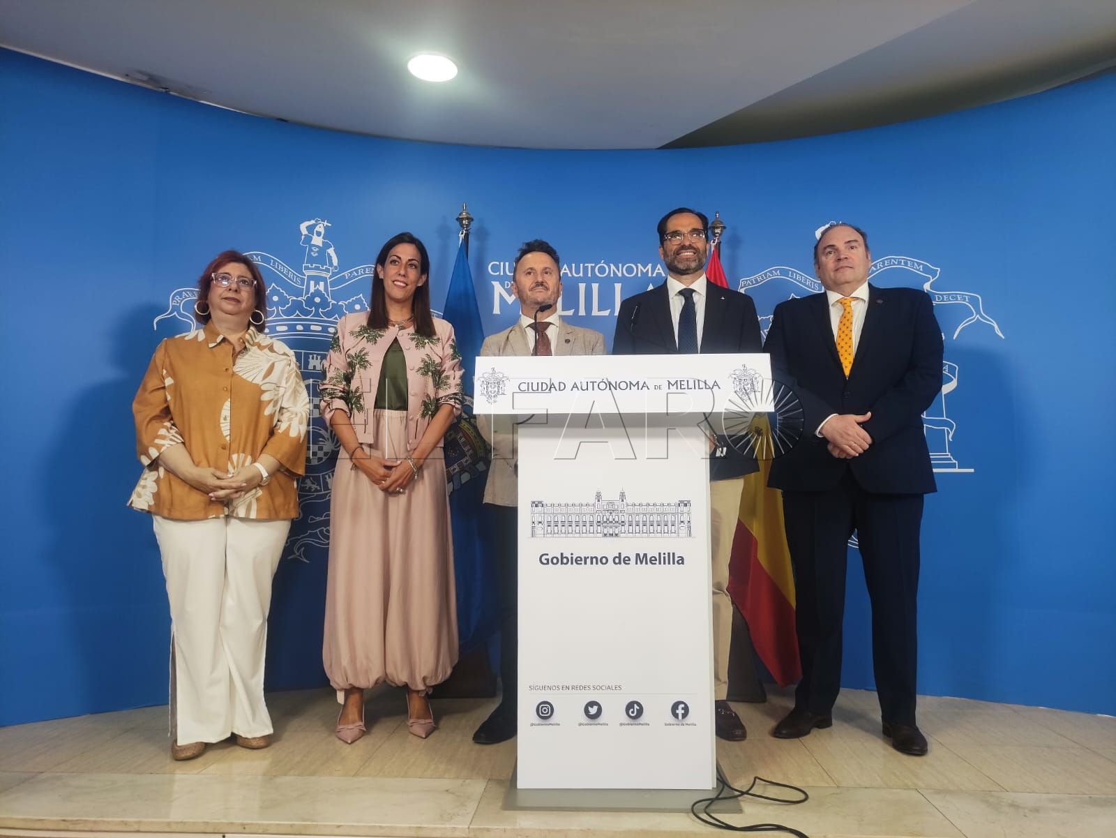 Representantes de la CAM y la UGR durante la presentación de los cursos de verano- -AGC-