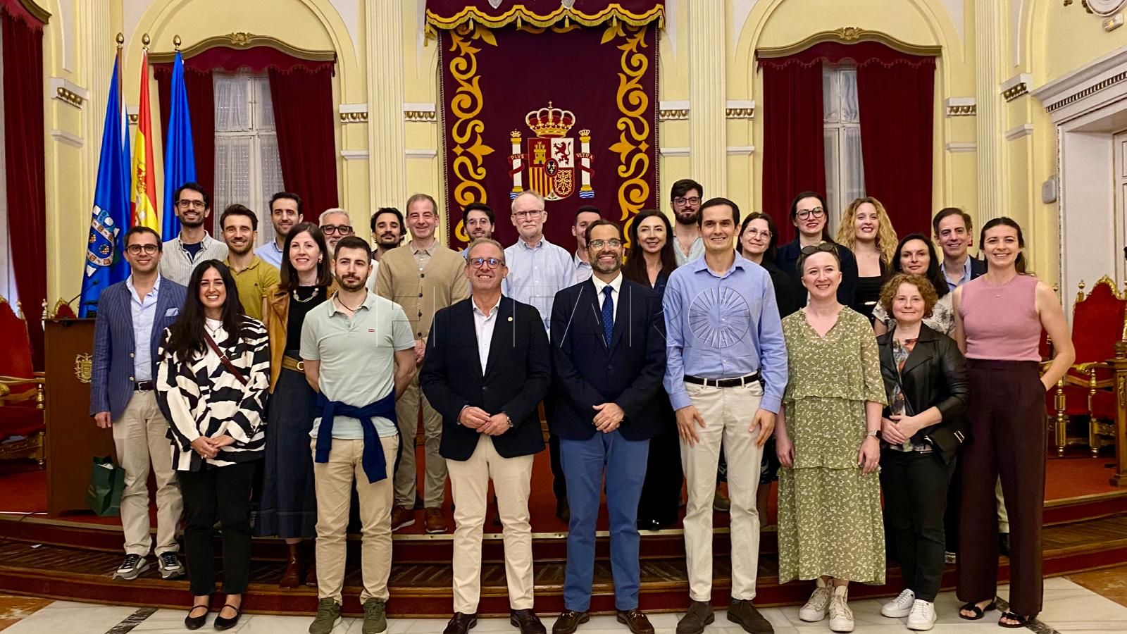 El Salón Dorado acoge a especialistas médicos de prestigio internacional