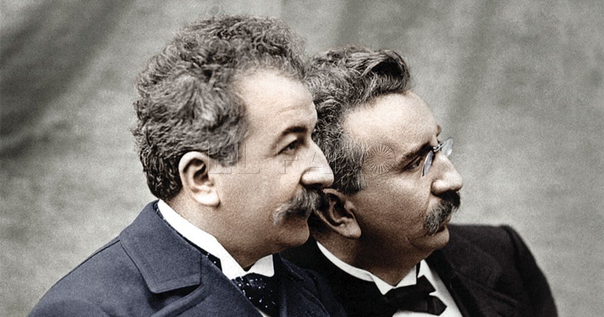 Hermanos Louis y Auguste Lumière. -Internet-
